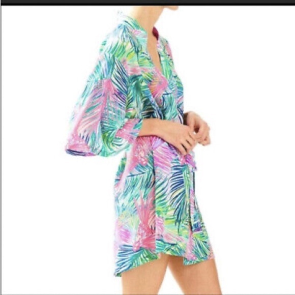 Lilly Pulitzer Palm Beach Silk Robe Multi Scarlet Macaw Size S/M (D10) - Picture 2 of 6